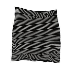 BCBGMaxazria Skirt Womens XS Extra Small Black White Striped Bandage Knit Mini